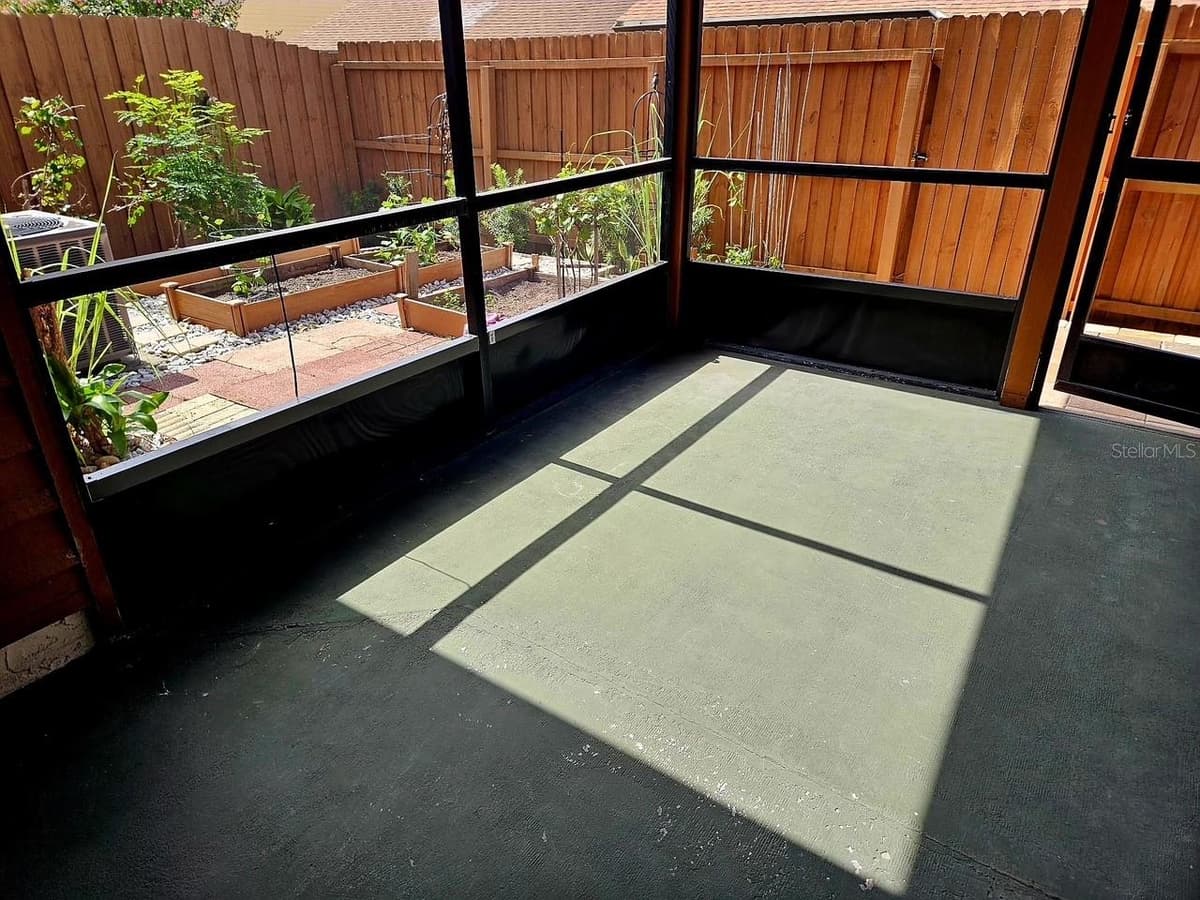204 TERN LANE — photo 27 of 38