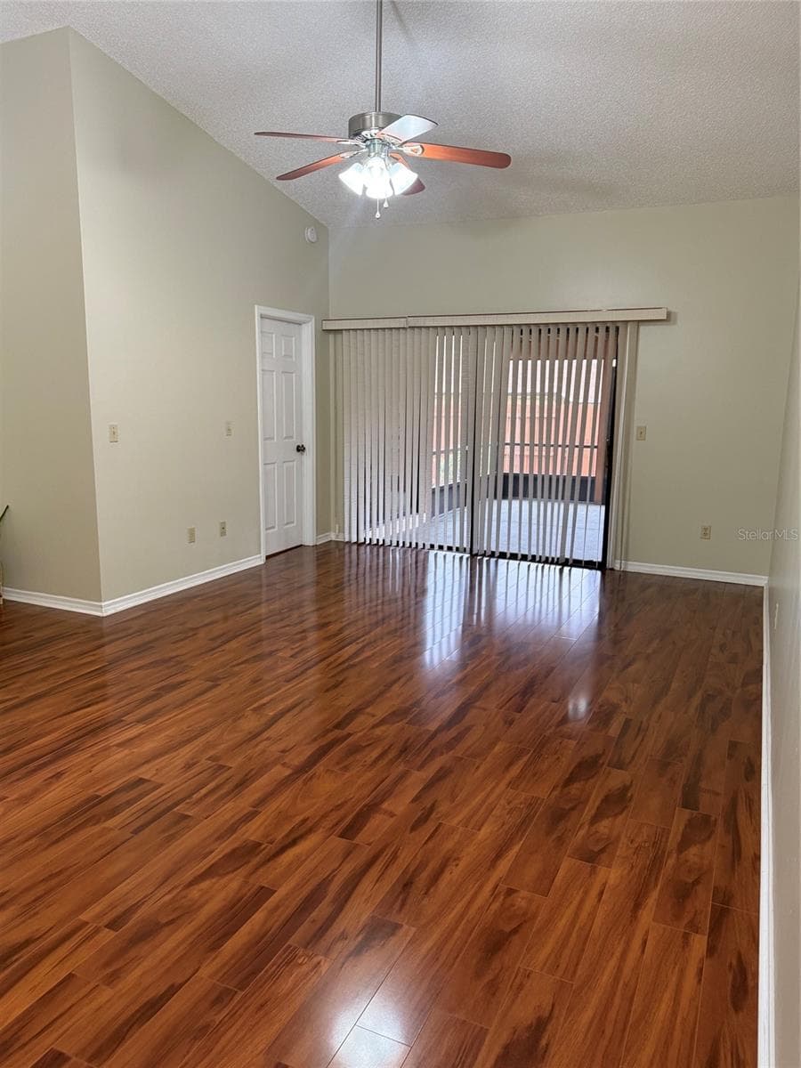 204 TERN LANE — photo 10 of 38