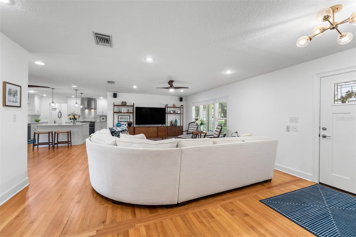 1613 BIMINI DRIVE — photo 10 of 49