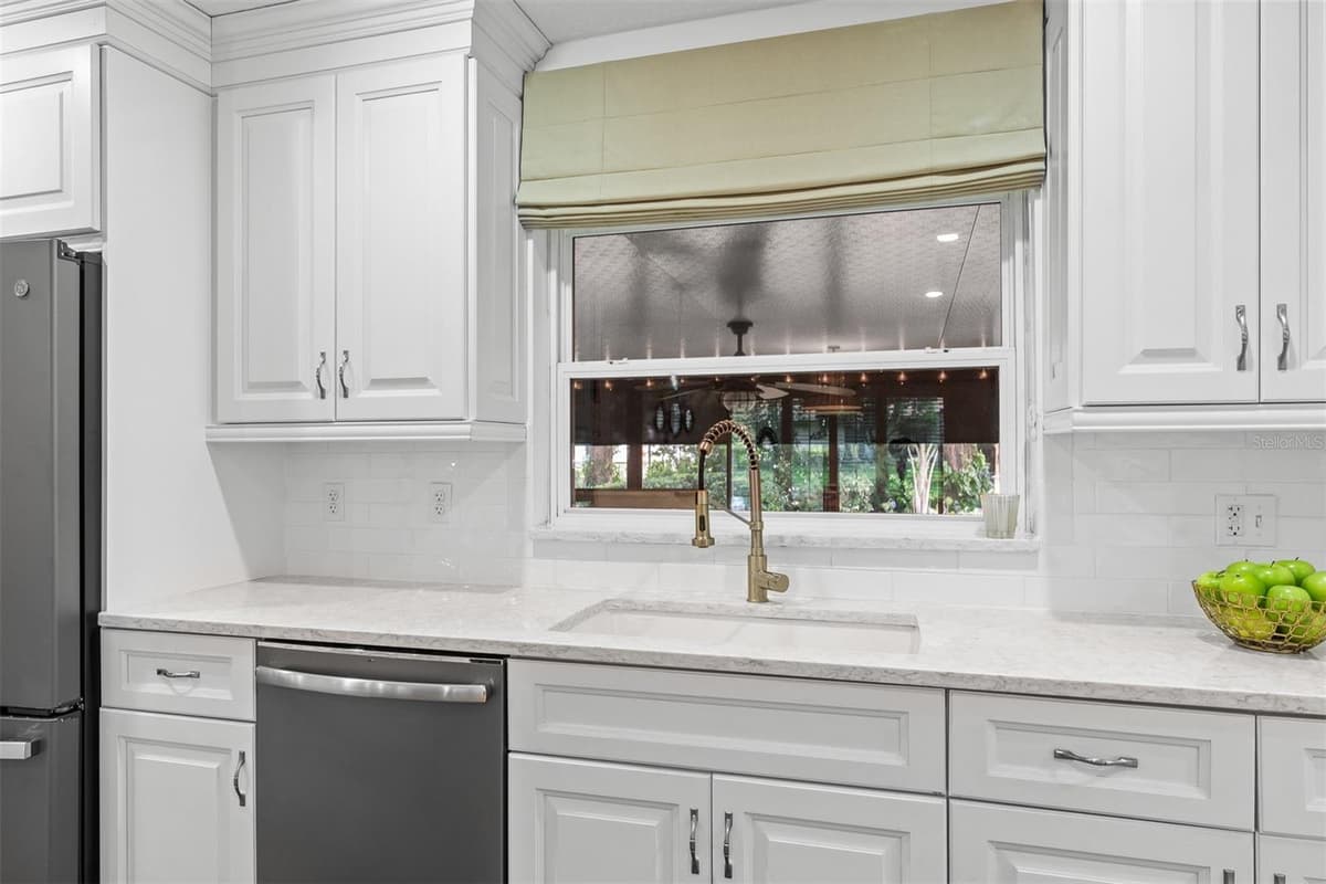 1613 BIMINI DRIVE — photo 15 of 49