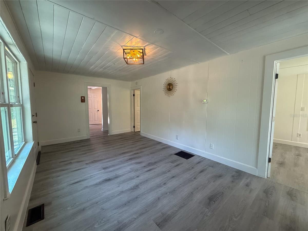 1002 TILDEN AVENUE — photo 10 of 25