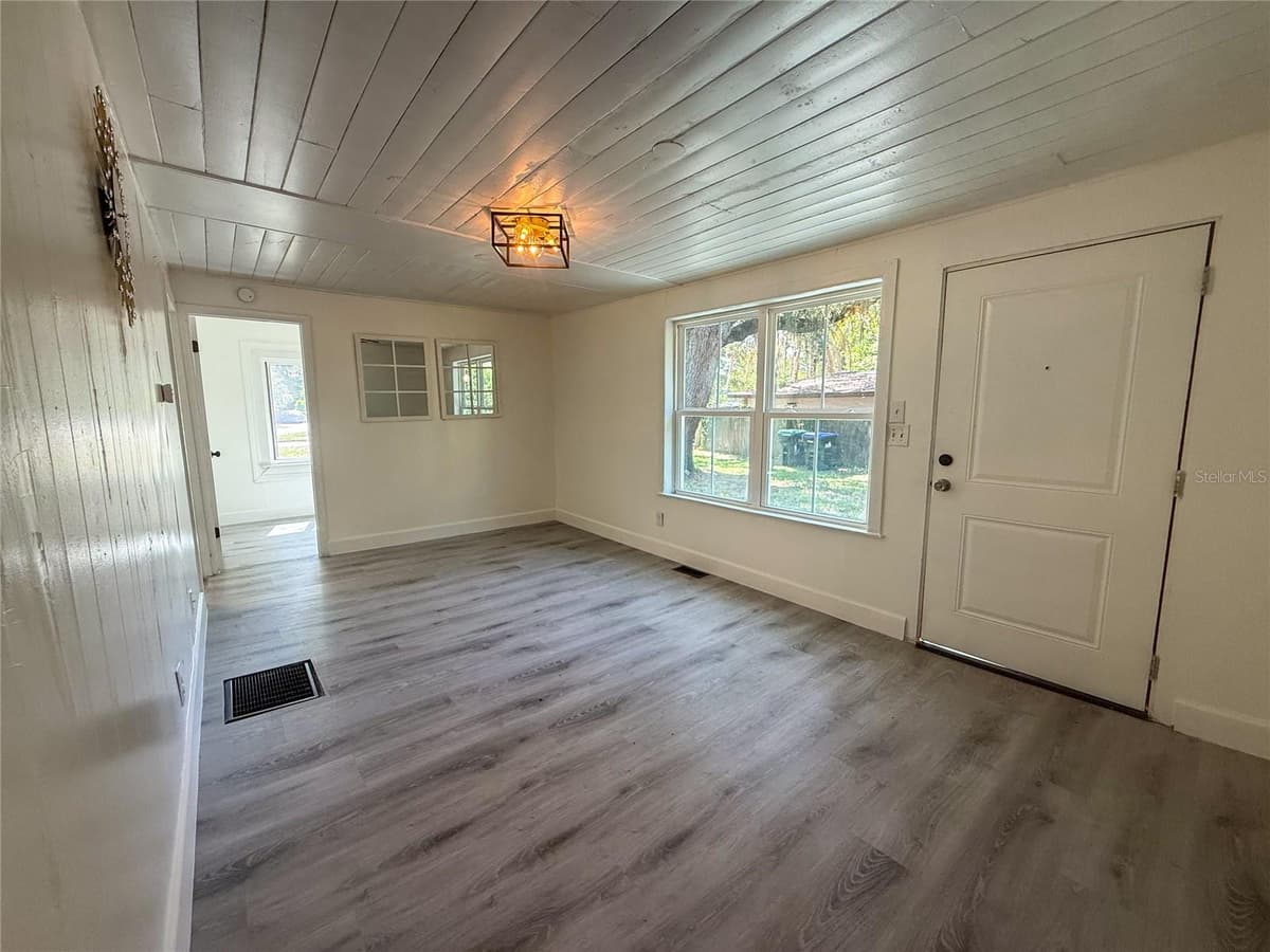 1002 TILDEN AVENUE — photo 8 of 25