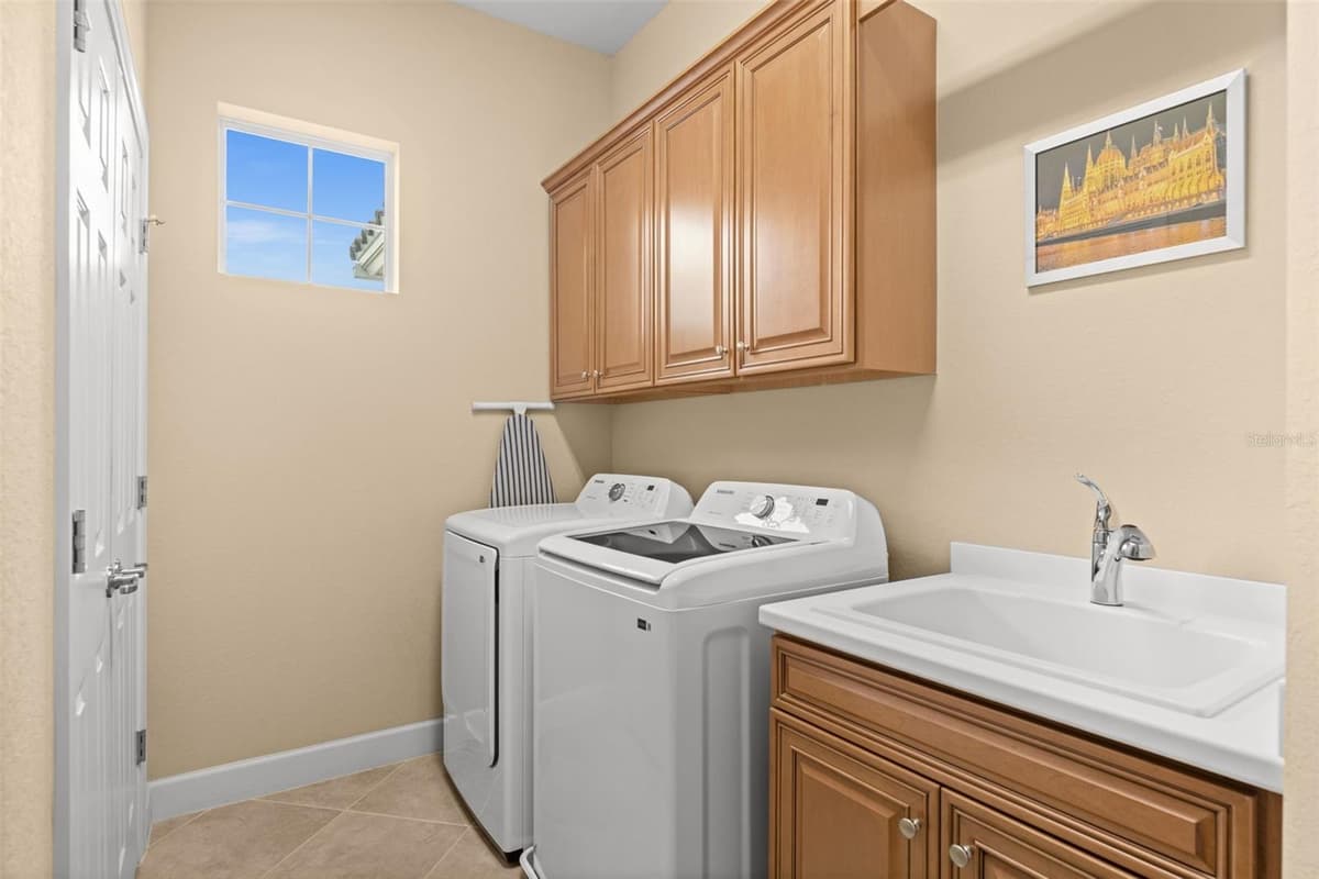 10391 GLASTONBURY CIRCLE — photo 38 of 67