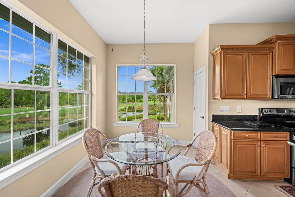 10391 GLASTONBURY CIRCLE — photo 16 of 67