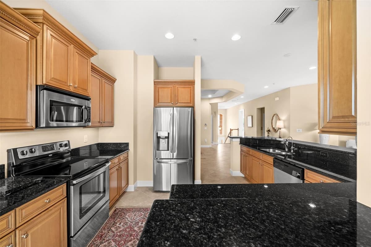 10391 GLASTONBURY CIRCLE — photo 14 of 67