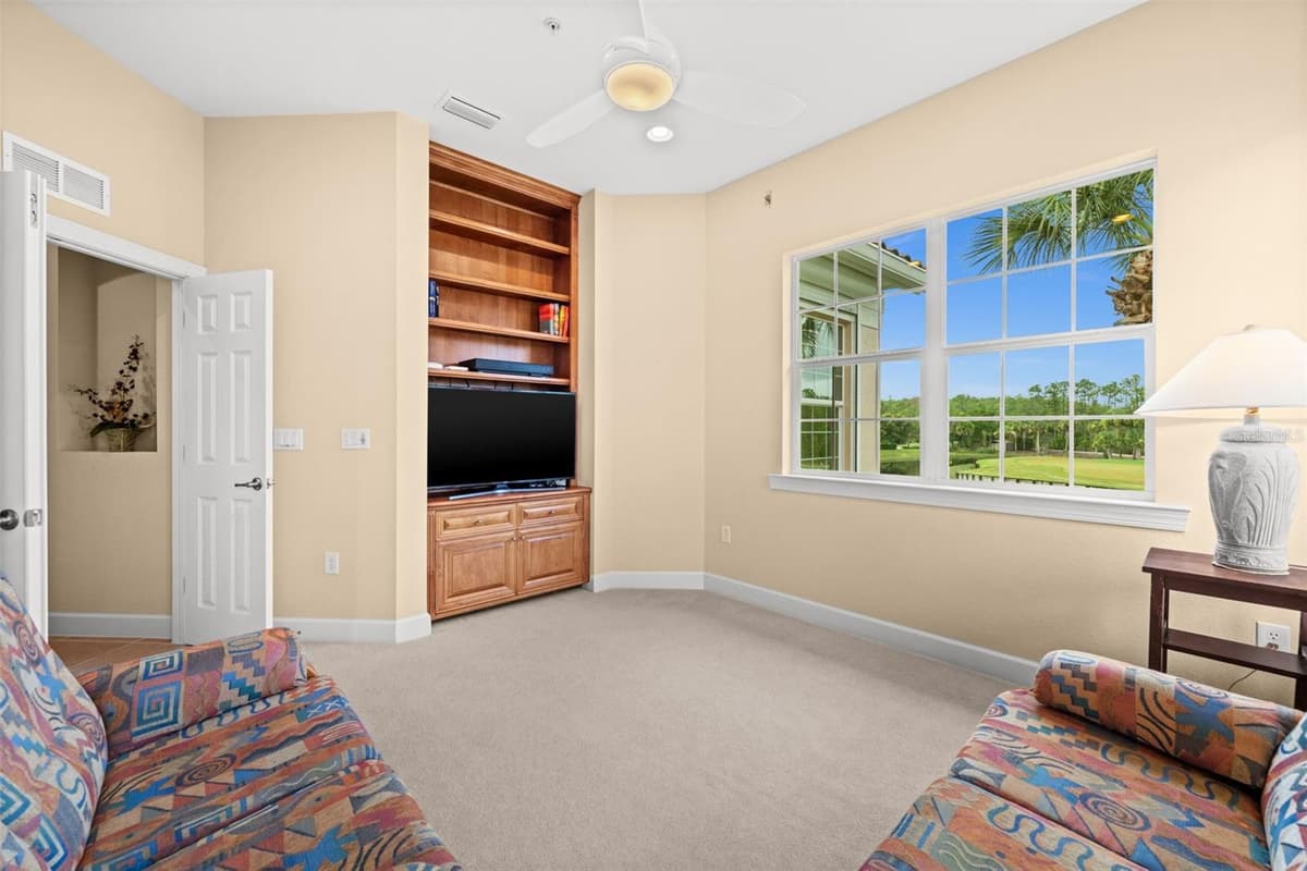 10391 GLASTONBURY CIRCLE — photo 33 of 67