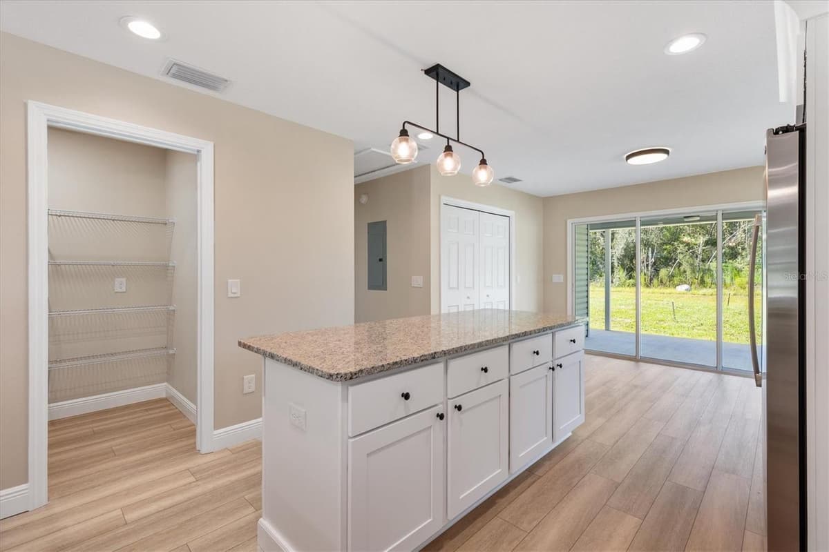 533 ANDERSON AVENUE — photo 12 of 37