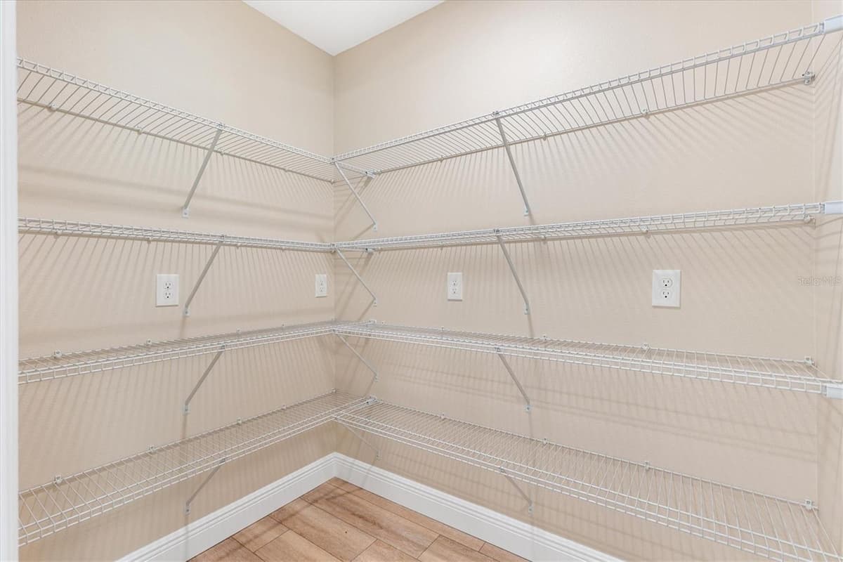 533 ANDERSON AVENUE — photo 15 of 37
