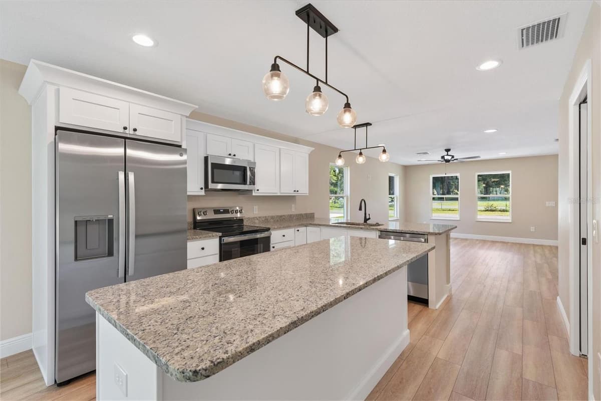 533 ANDERSON AVENUE — photo 9 of 37