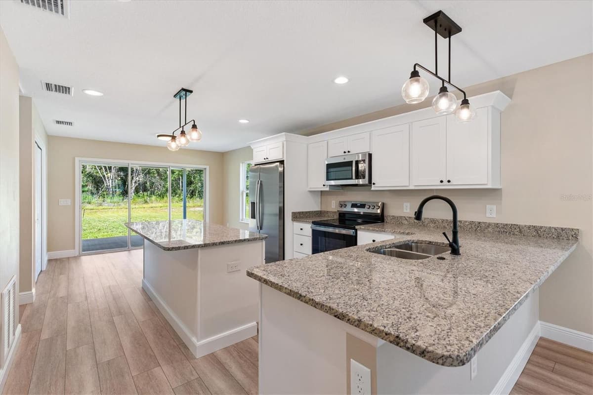 533 ANDERSON AVENUE — photo 3 of 37