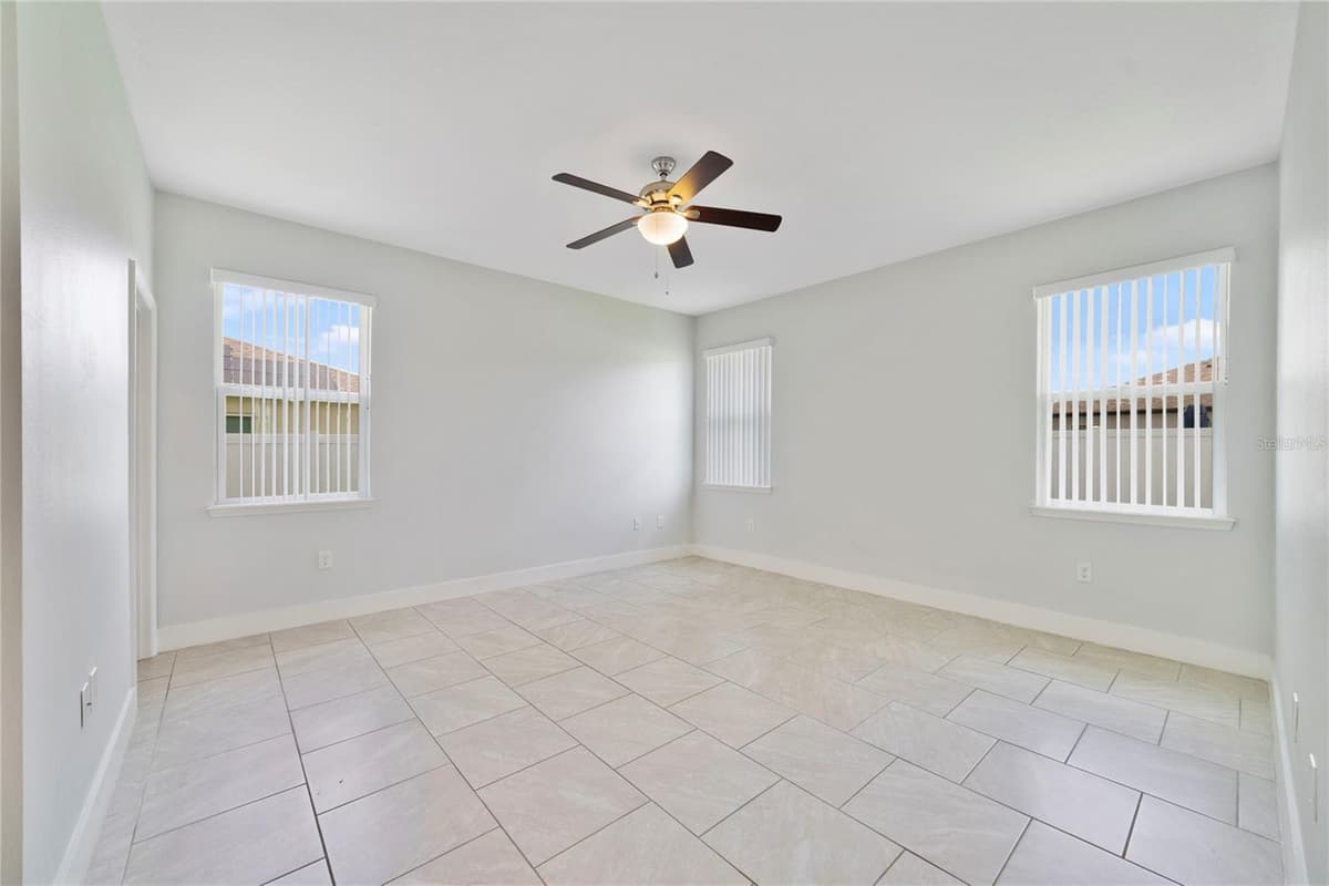 128 WILLOW DRIVE — photo 18 of 24