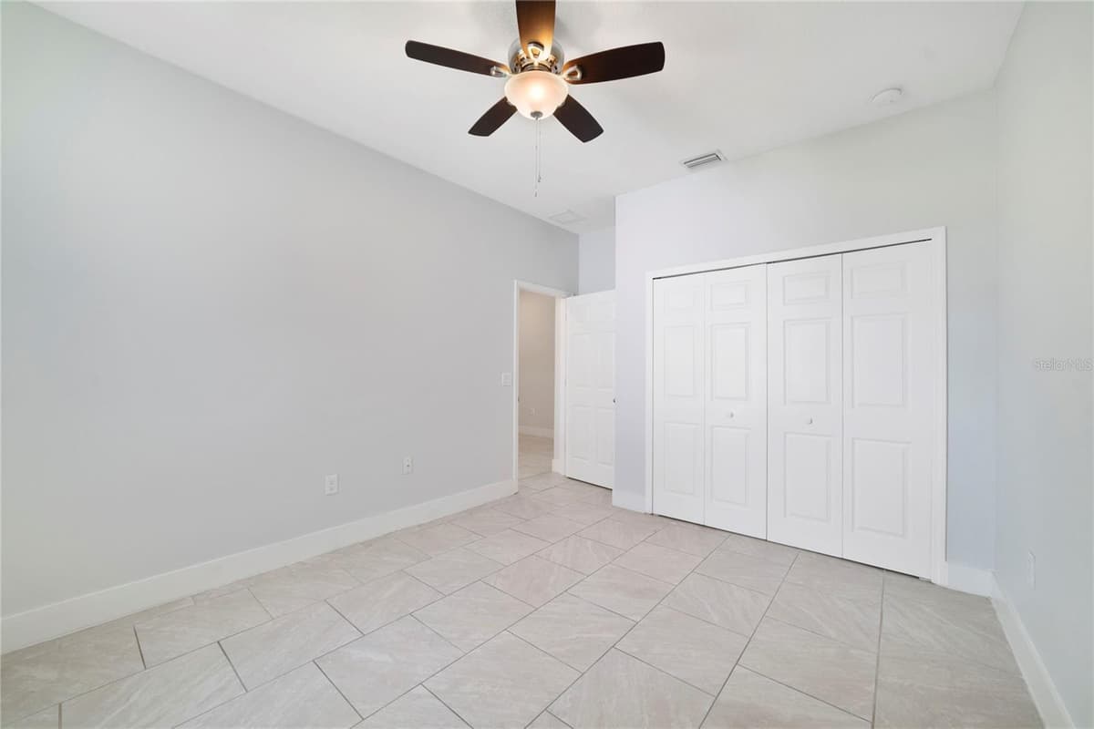 128 WILLOW DRIVE — photo 14 of 24