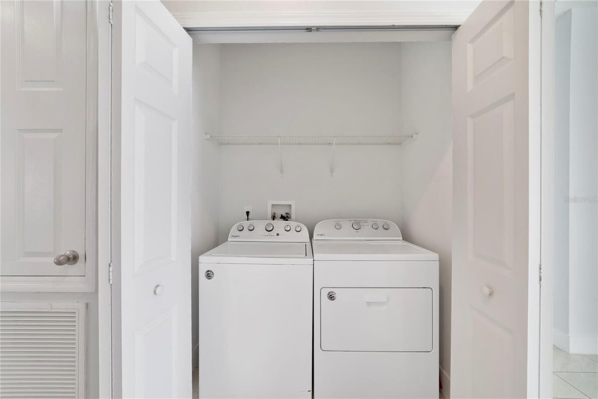128 WILLOW DRIVE — photo 15 of 24