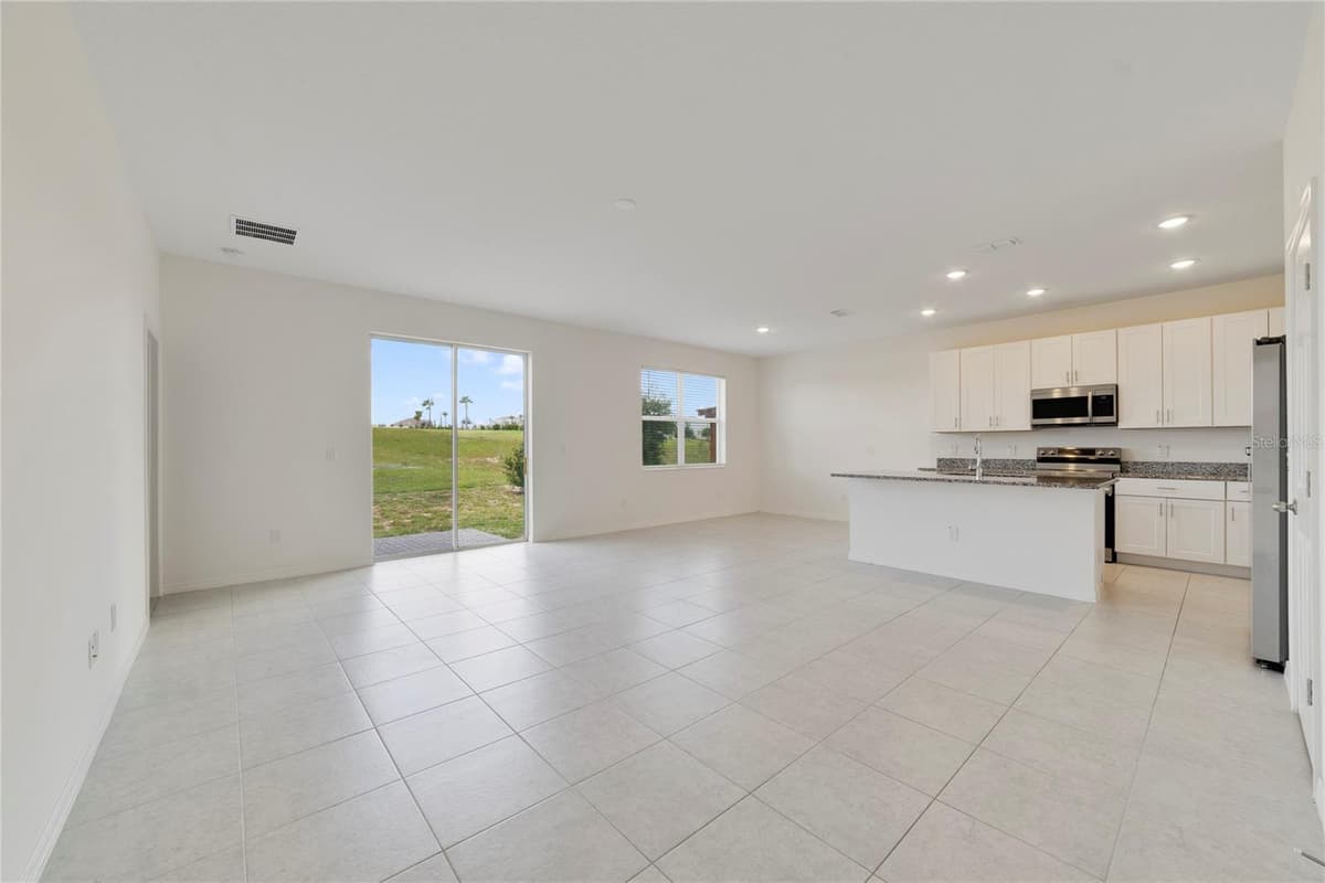 662 FAIRVIEW AVENUE — photo 7 of 12