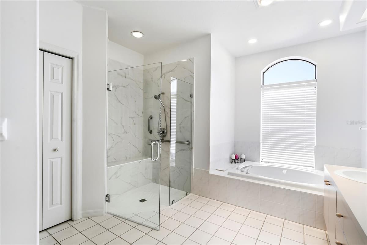 9415 ASHLEY DRIVE — photo 22 of 70