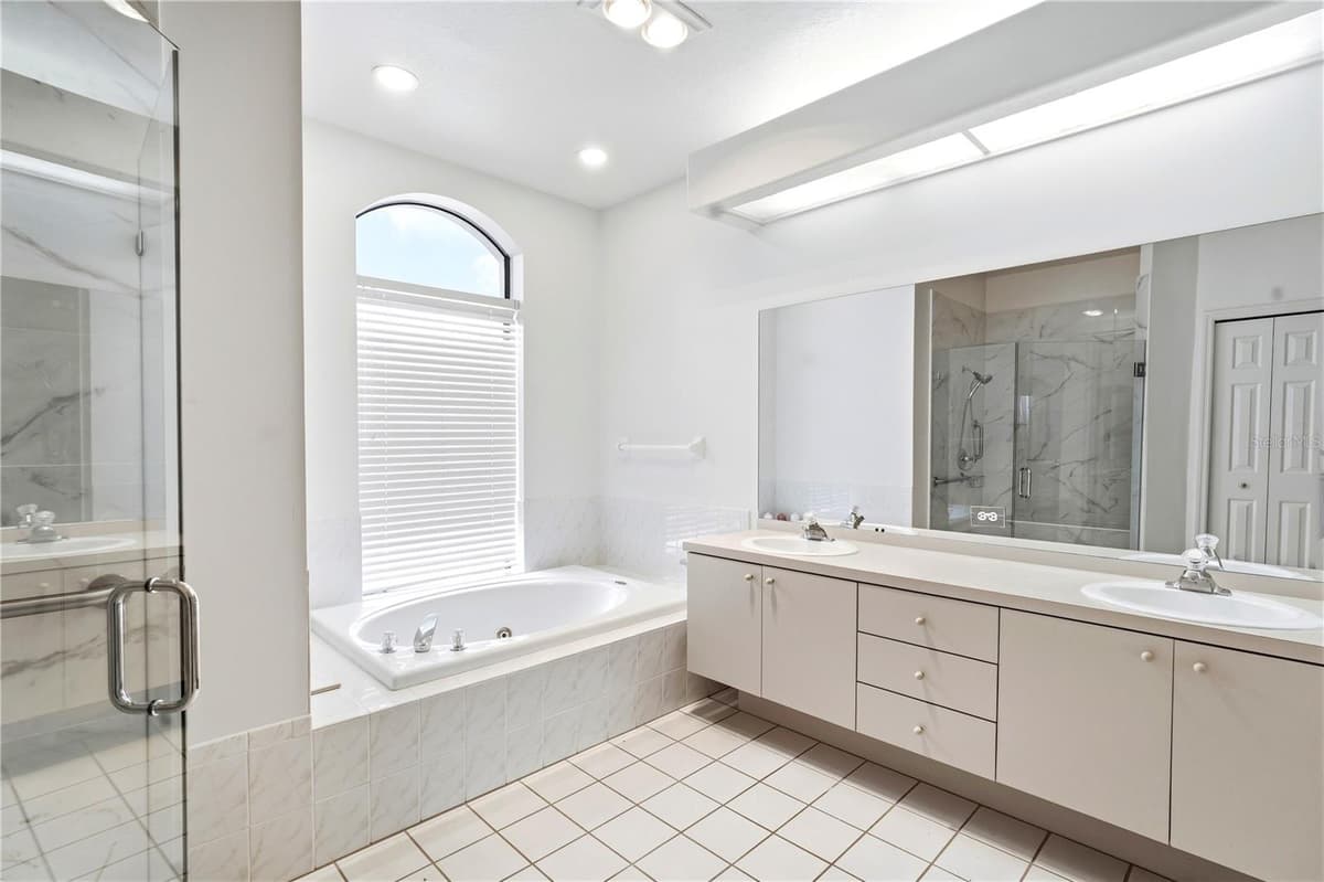 9415 ASHLEY DRIVE — photo 8 of 70