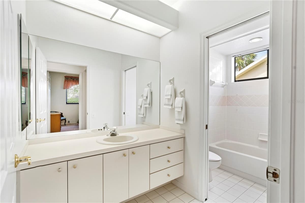 9415 ASHLEY DRIVE — photo 37 of 70