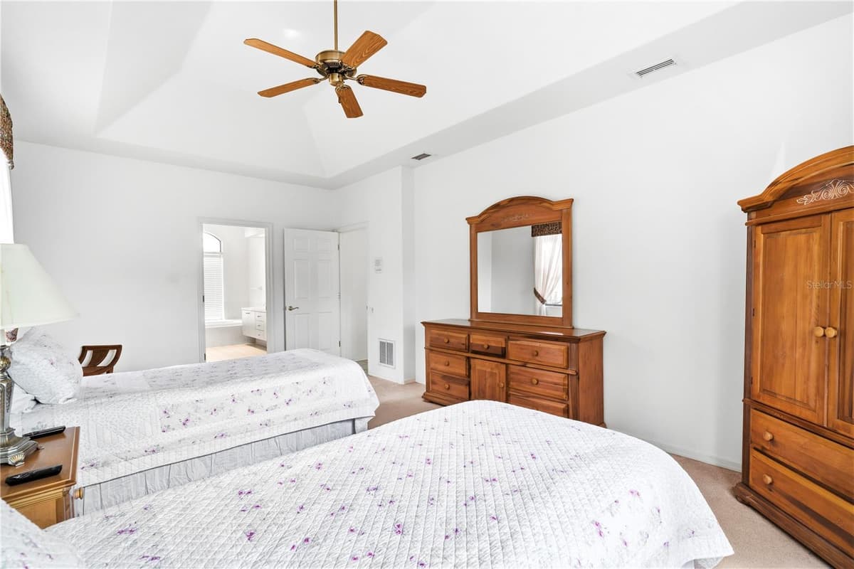 9415 ASHLEY DRIVE — photo 17 of 70
