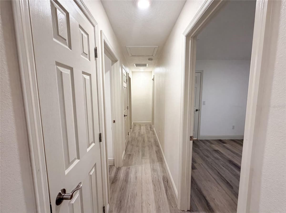 3444 VALEVIEW DRIVE — photo 11 of 25