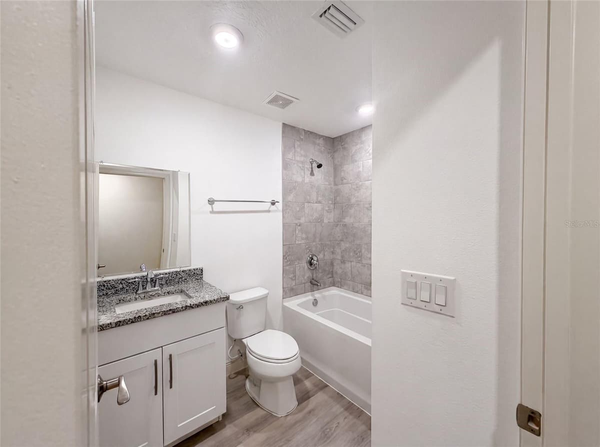 3444 VALEVIEW DRIVE — photo 12 of 25