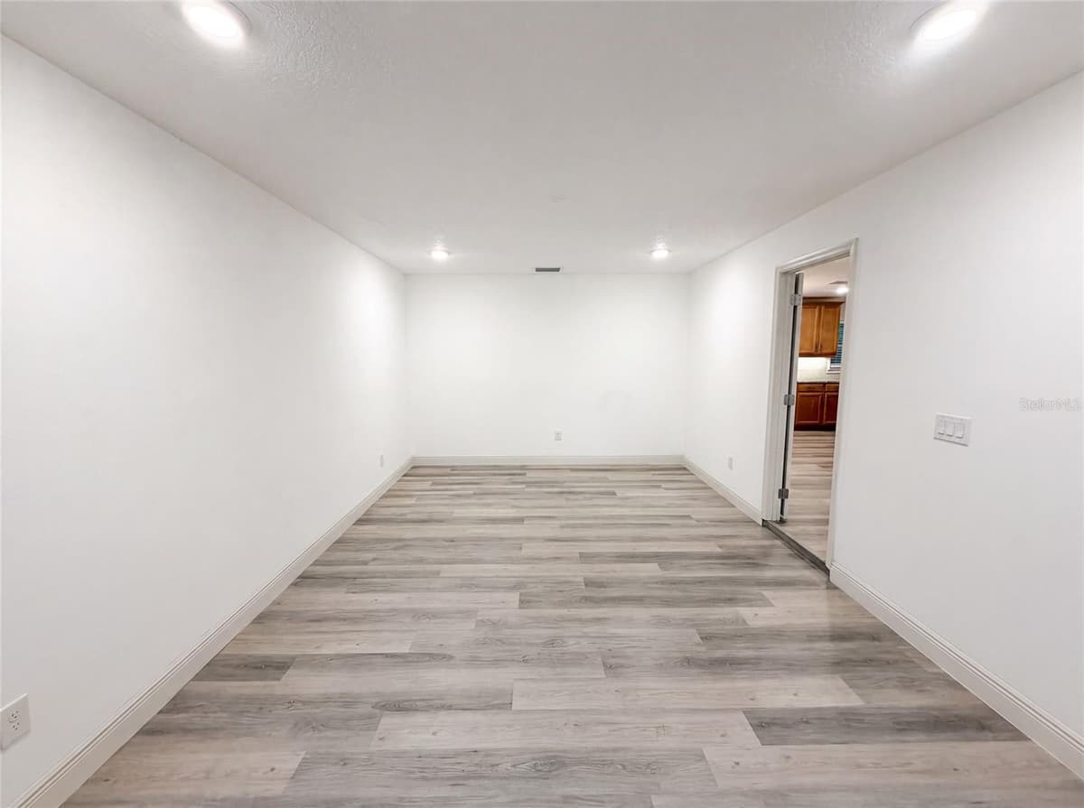 3444 VALEVIEW DRIVE — photo 21 of 25