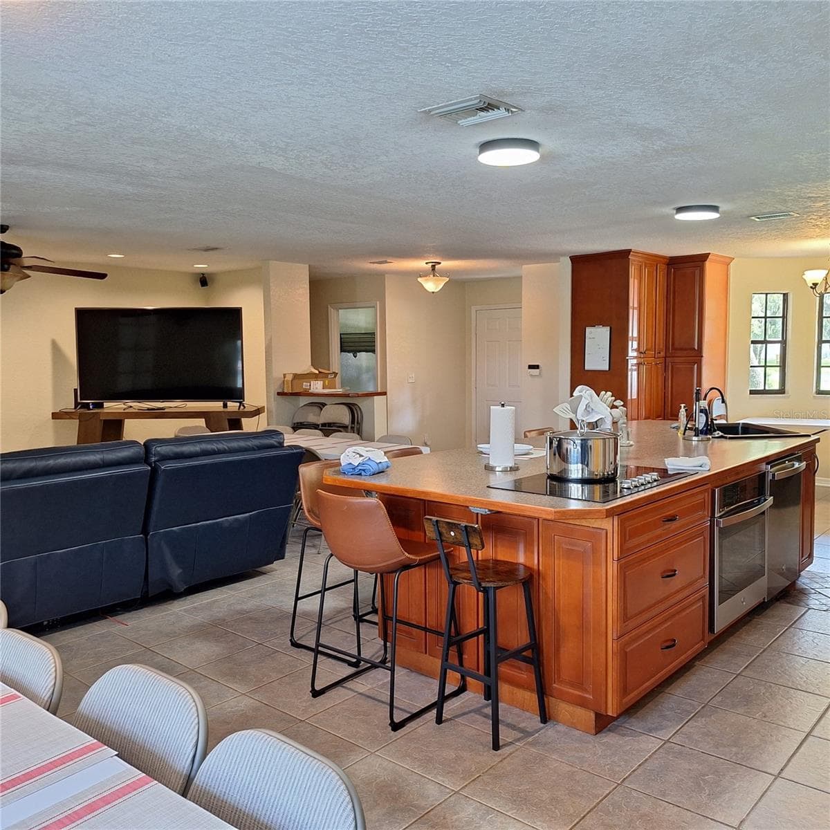 10012 LAKE LOUISA ROAD — photo 7 of 27