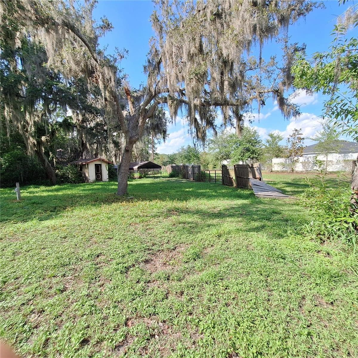 10012 LAKE LOUISA ROAD — photo 19 of 27