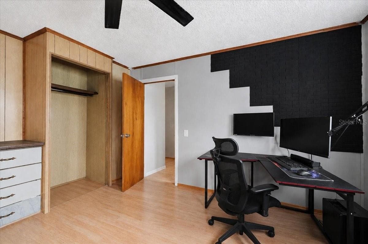 675 BAY AVENUE — photo 27 of 47