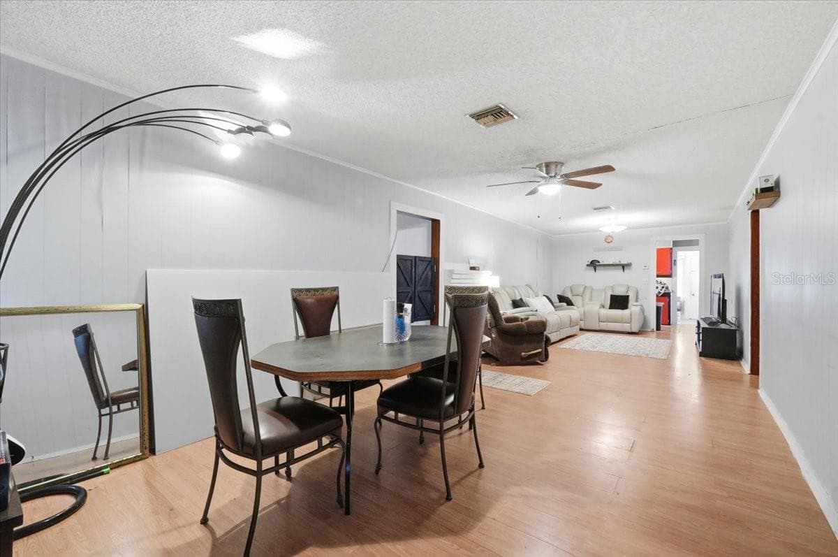675 BAY AVENUE — photo 12 of 47
