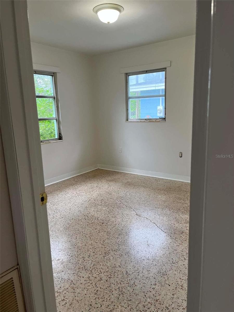 6445 RIVER ROAD — photo 5 of 17