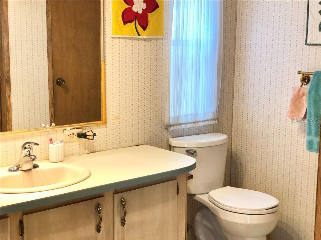 1948 REGINA DRIVE — photo 9 of 18