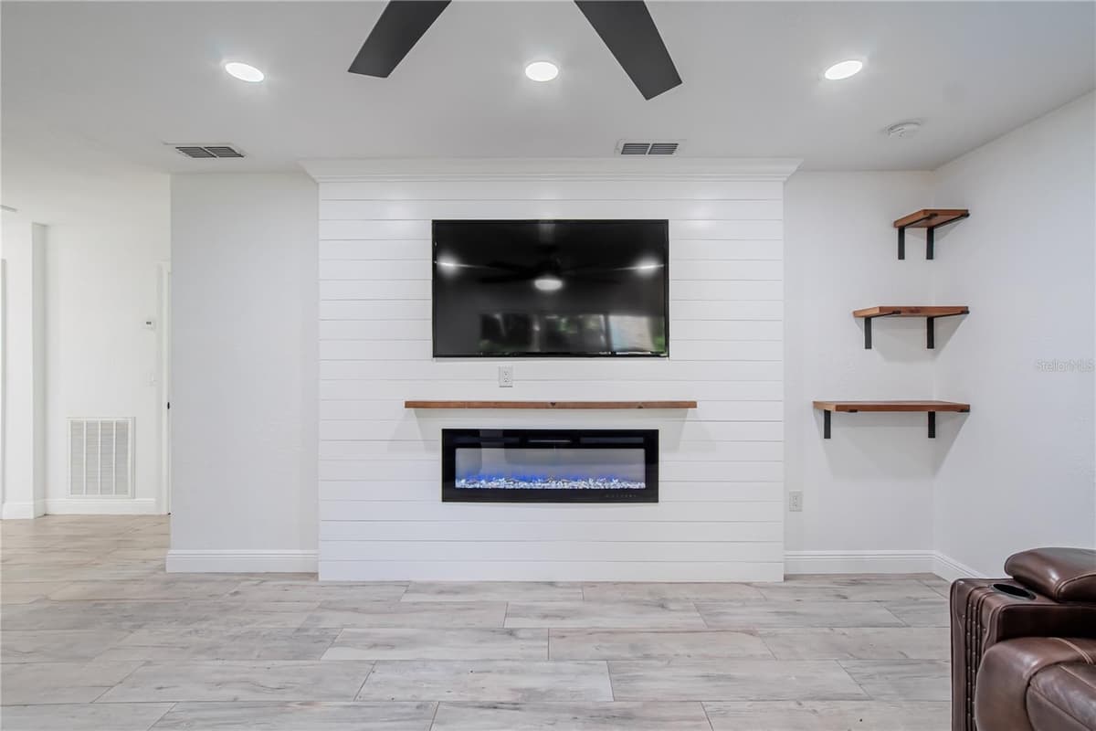 640 ORANGE VALLEY CIRCLE — photo 3 of 31
