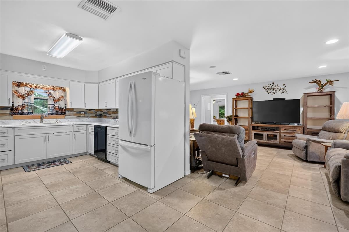 37414 TURNER DRIVE — photo 14 of 30