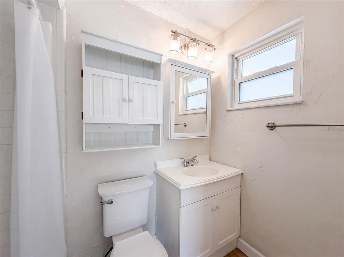 624 SHERMAN ROAD — photo 9 of 20
