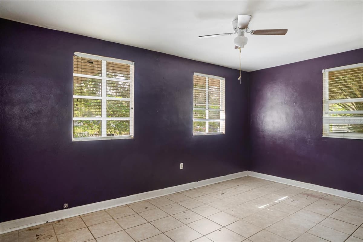 3917 ROYAL PALM AVENUE — photo 12 of 24