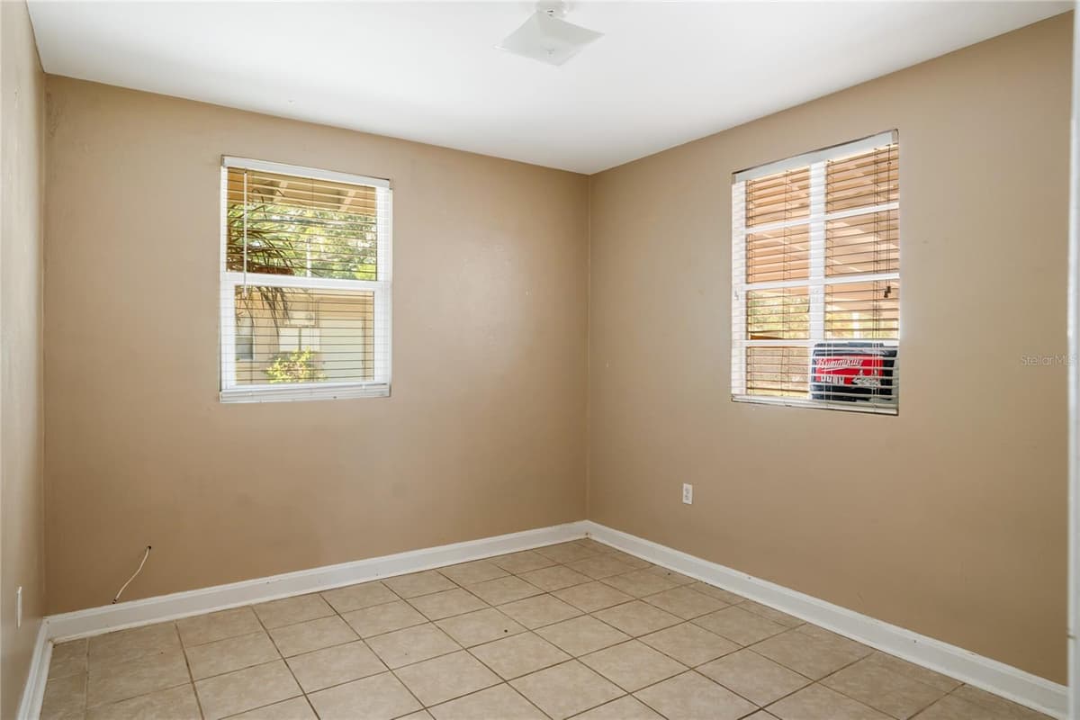 3917 ROYAL PALM AVENUE — photo 15 of 24