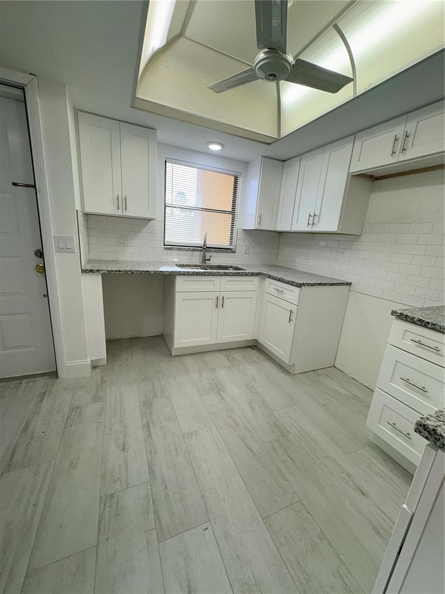 16340 DUBLIN CIRCLE — photo 5 of 30