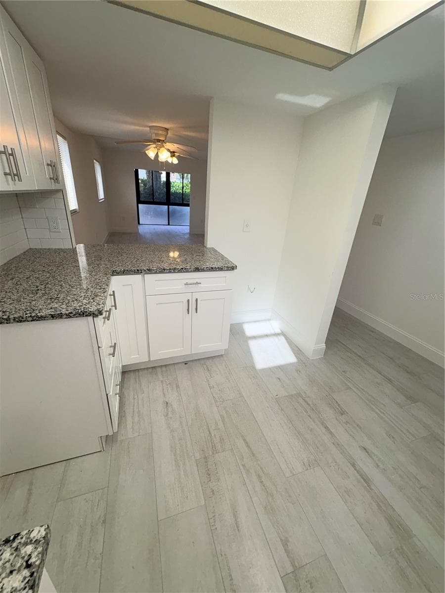 16340 DUBLIN CIRCLE — photo 4 of 30