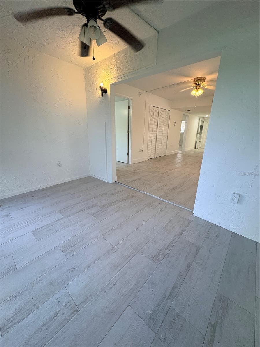 16340 DUBLIN CIRCLE — photo 10 of 30