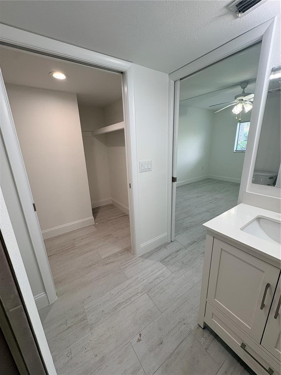 16340 DUBLIN CIRCLE — photo 12 of 30