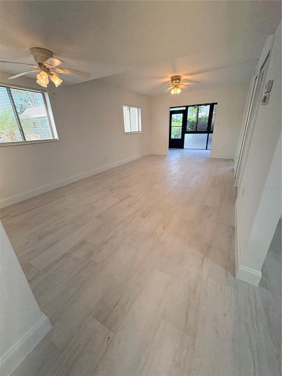 16340 DUBLIN CIRCLE — photo 8 of 30