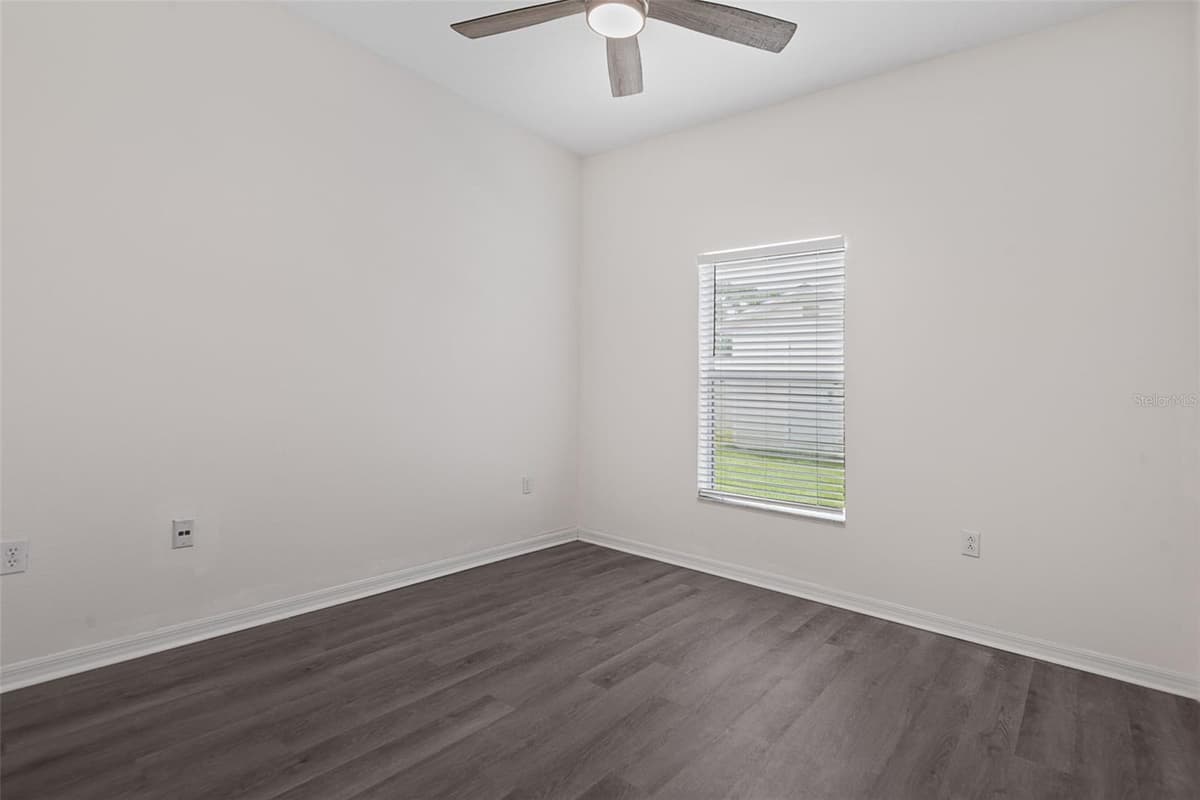 54 PARKVIEW DRIVE — photo 31 of 58