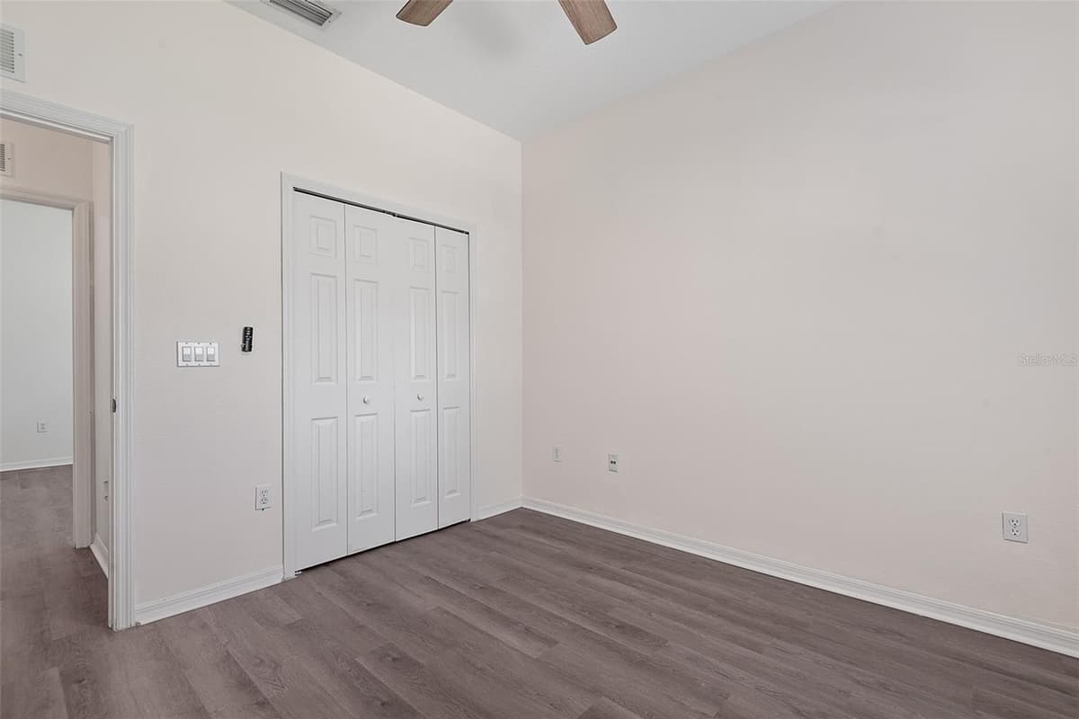 54 PARKVIEW DRIVE — photo 32 of 58