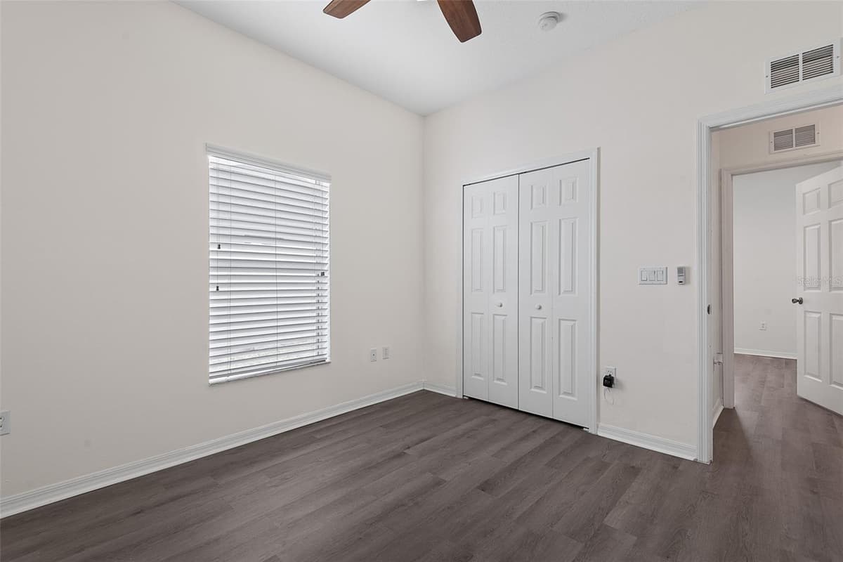 54 PARKVIEW DRIVE — photo 30 of 58