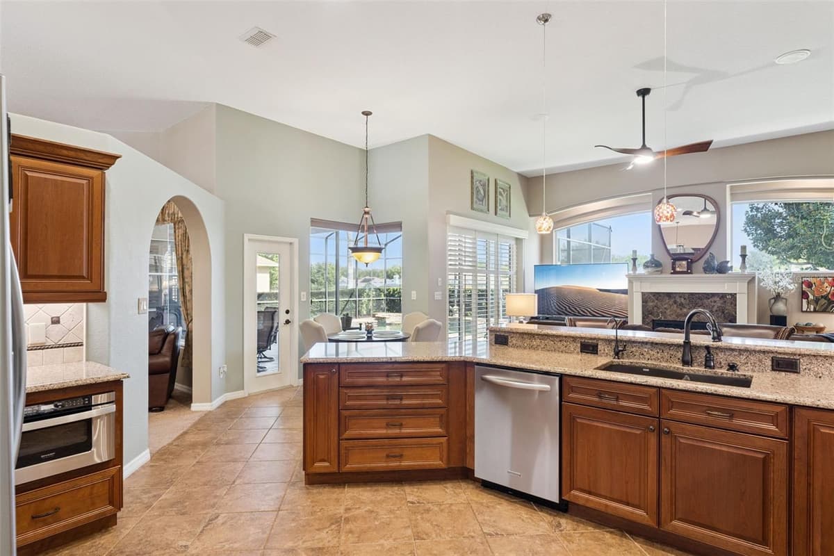 3739 WINDING LAKE CIRCLE — photo 6 of 31