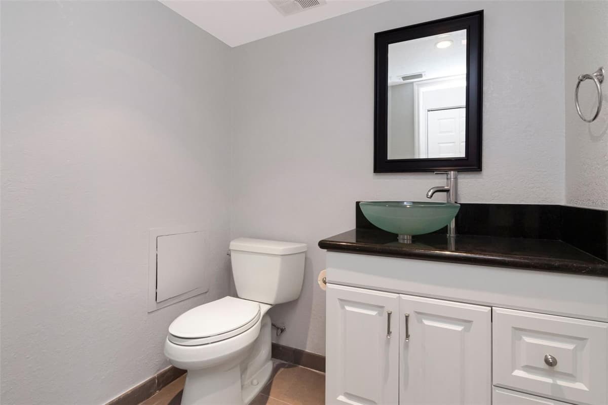 2284 OAK NECK ROAD — photo 19 of 53
