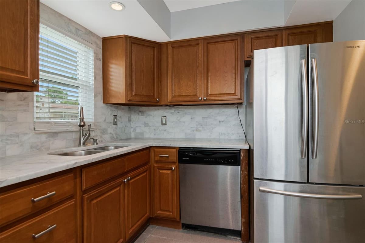 2284 OAK NECK ROAD — photo 16 of 53