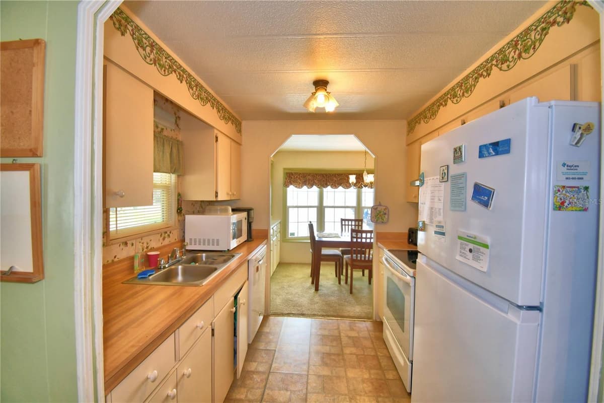 4807 PLUMWOOD STREET — photo 21 of 62