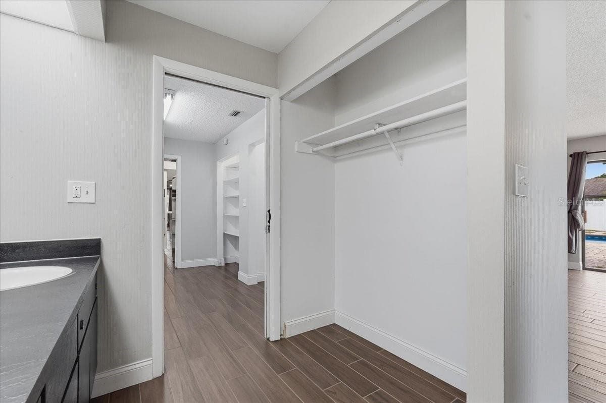107 ELM SQUARE — photo 14 of 33