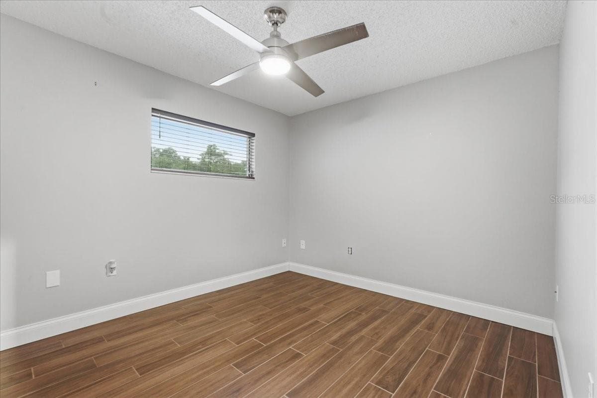 107 ELM SQUARE — photo 22 of 33